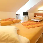 Beddy-Bye Hotel 2*