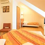 Beddy-Bye Hotel Hotel