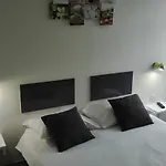 Beddy-Bye Hotel 2*