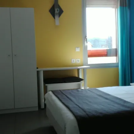 Ξενοδοχείο Beddy-bye 2*